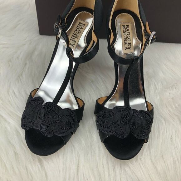 Badgley Mischka Kamille Floreat Peep Toe Heels - Picture 3 of 9